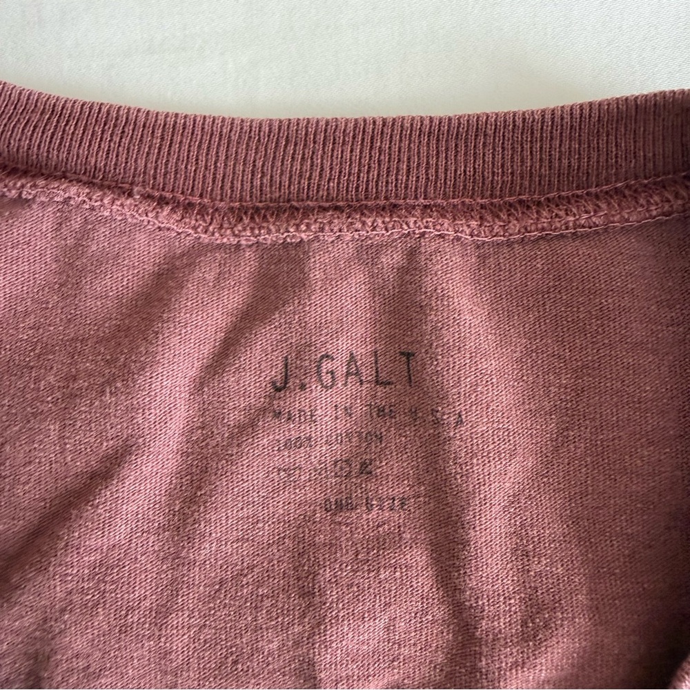 Brandy Melville Burgandy T-Shirt - Picture 2 of 3